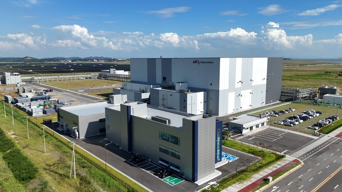 Korean battery firms race to secure non-Chinese suppliers