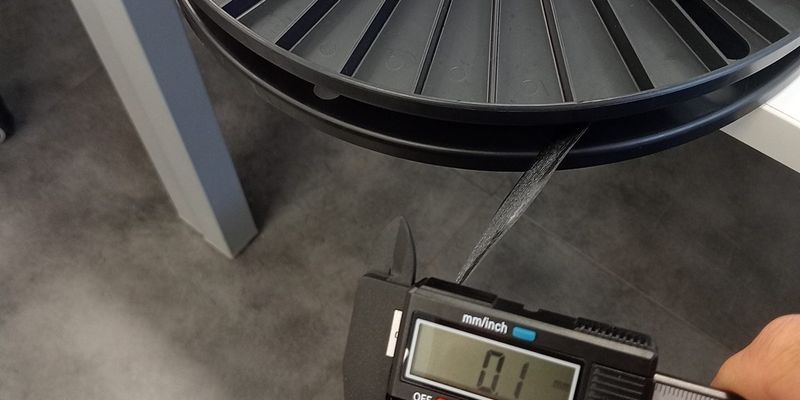 CompSTLar project develops lab-scale graphene-enhanced carbon fiber UD tape
