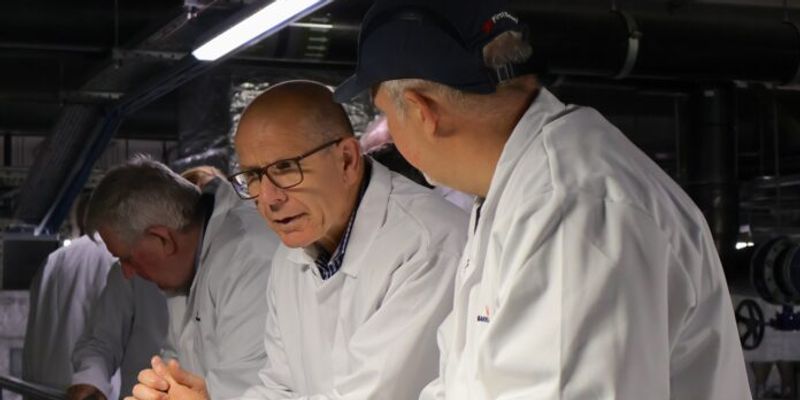 Bakkafrost Scotland showcases Applecross RAS facility during ministerial visit