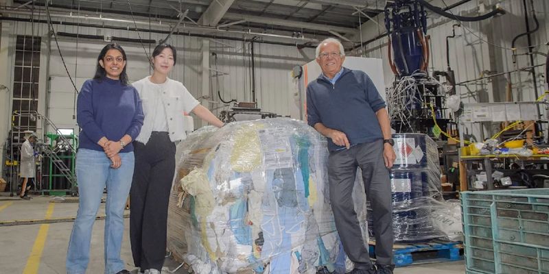 Goodwill partners with Western for textile waste recycling research