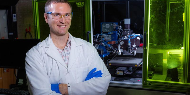 Aerosol-jet 3D printer creates electronic circuits on 3D objects