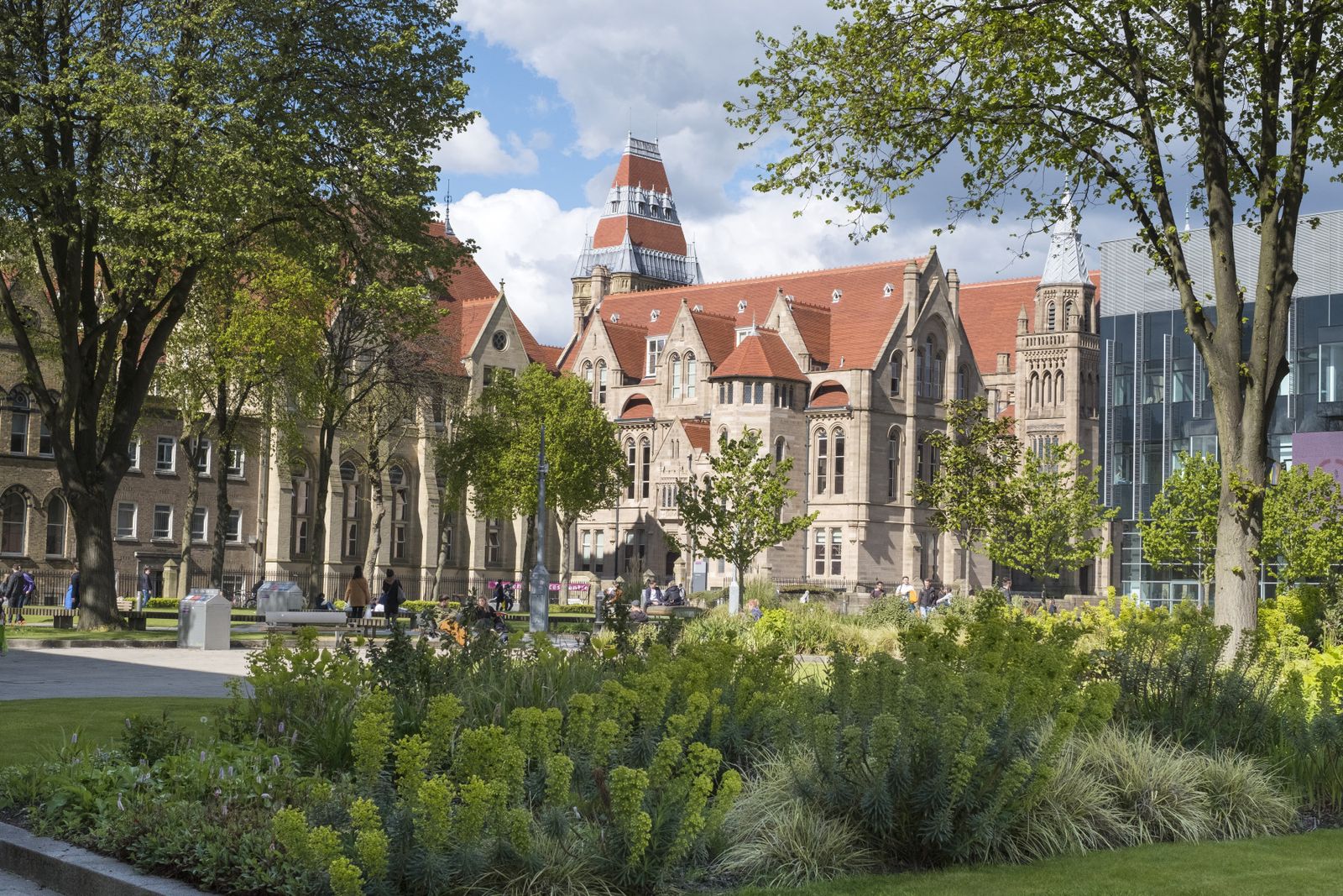 £1.9m fellowship to scale next-generation 2D materials technologies