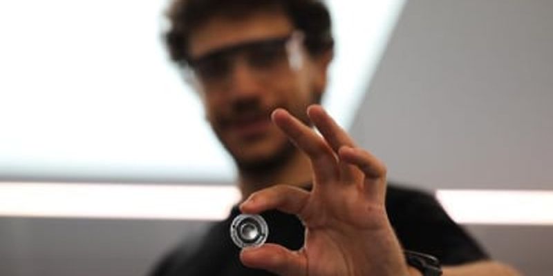 New graphene soft lens reimagines camera focus