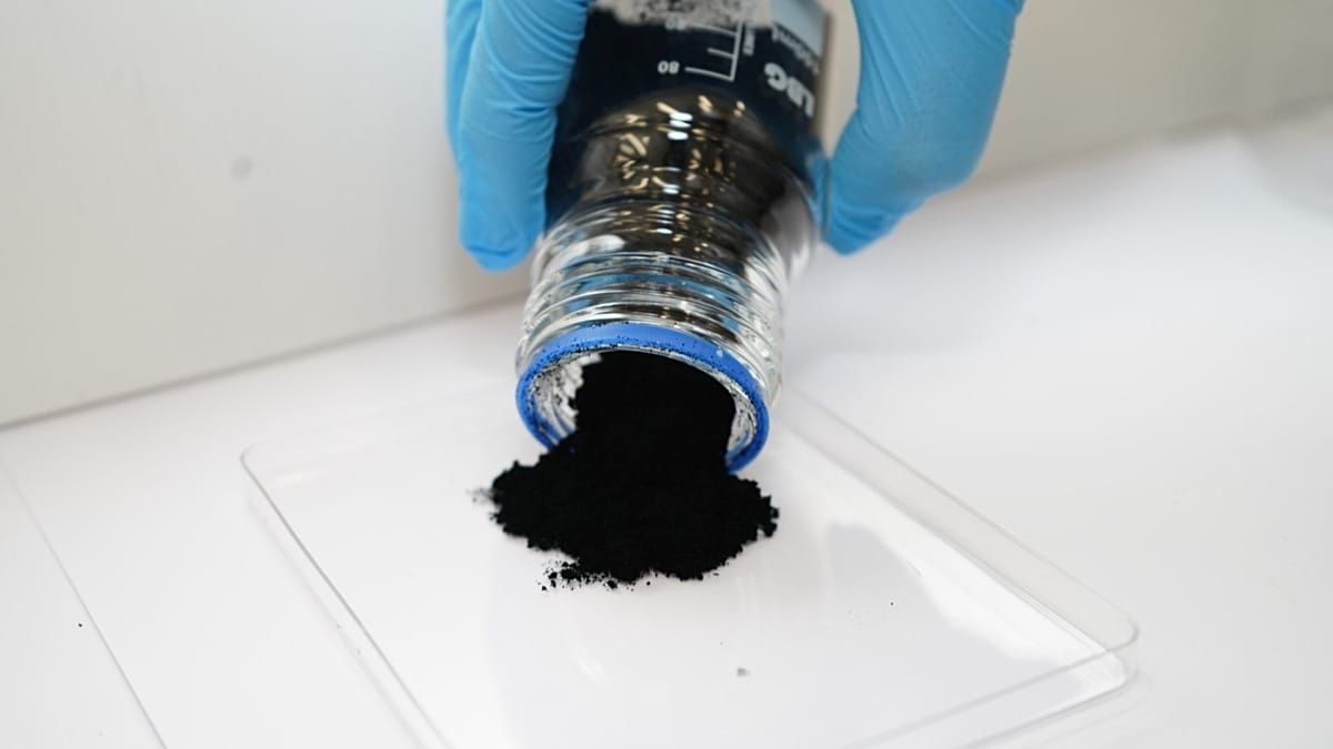 Portuguese graphene that hides planes and drones could transform defence