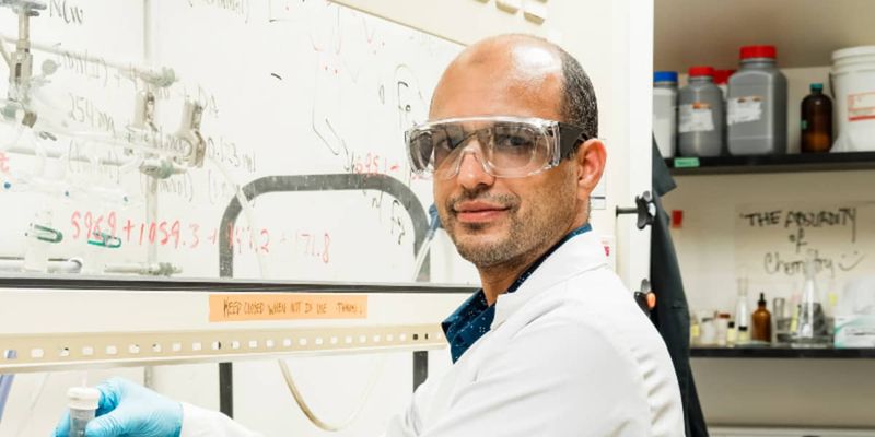 FIU researcher turns agricultural waste into cleaner water solution