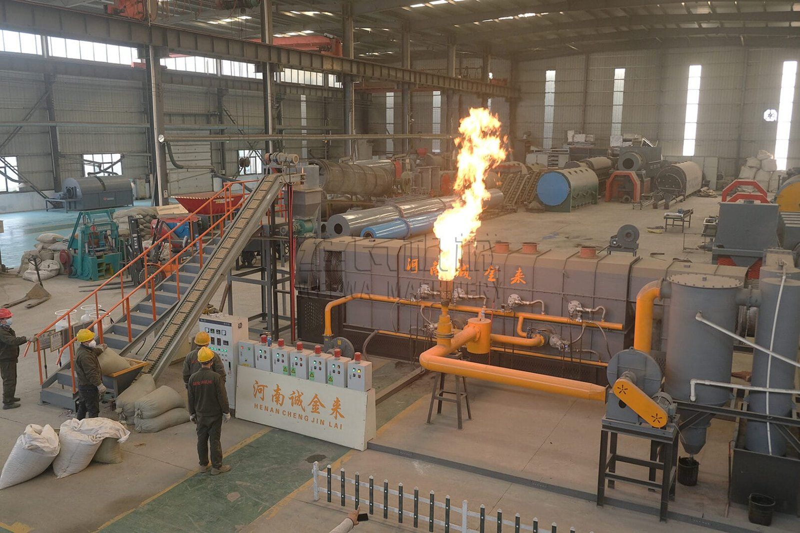 Weiwa Machinery ships continuous carbonization furnace to Pakistan