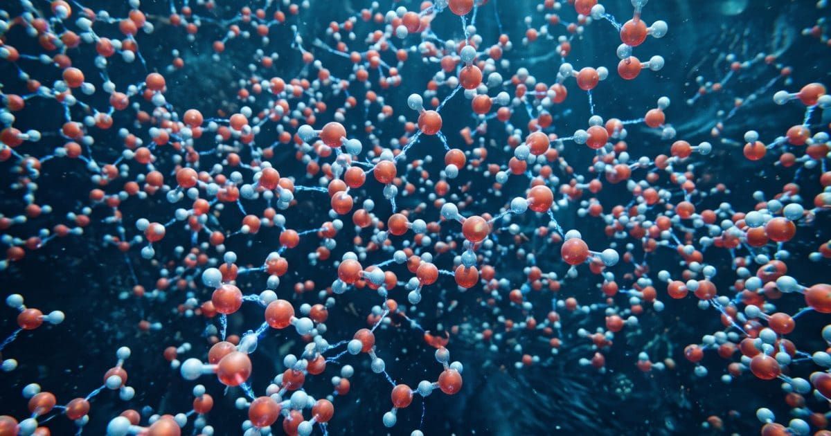 EPFL Studies Water Behavior At A Few-Nanometer Scale