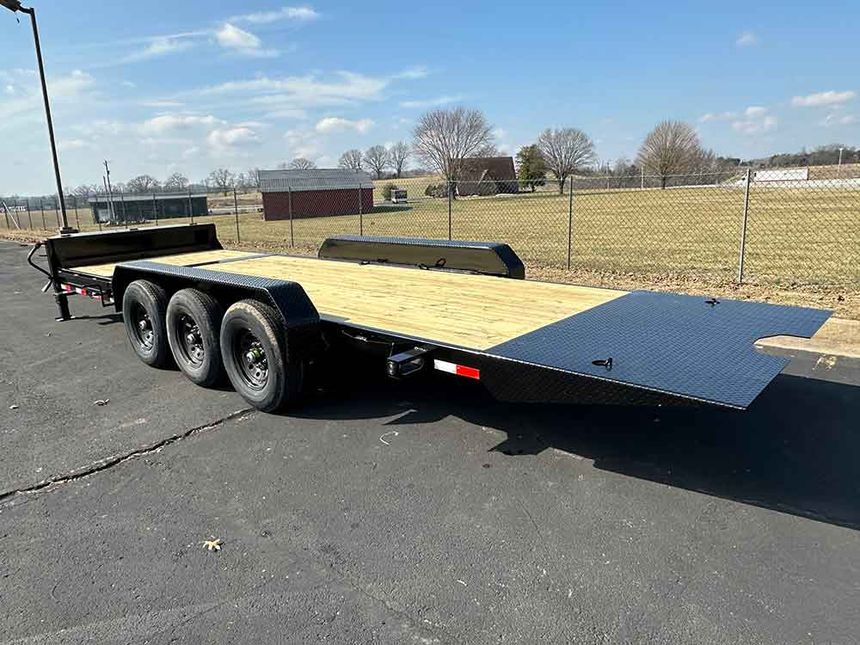 Black-Hawk-Gatormade-Trailer-With-Triple-Axle-Tilt