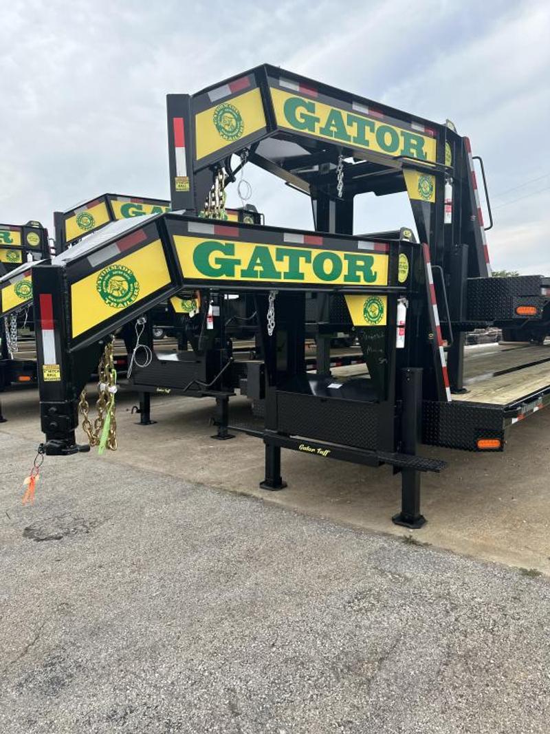 40ft Gooseneck 40k w/ Hydraulic Jacks