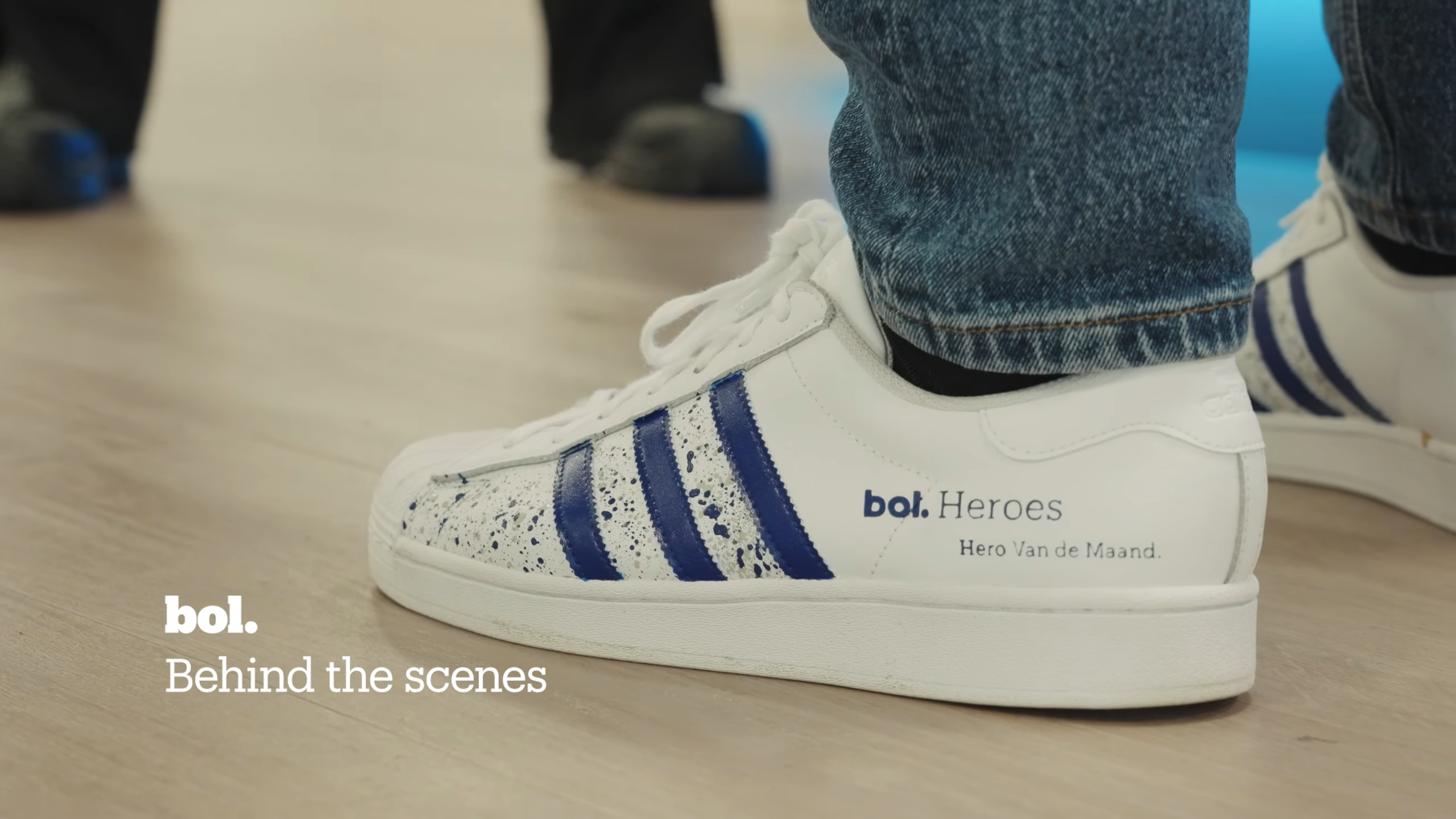 Sneaker van een bol Hero