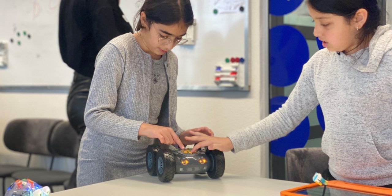 ‘Bol.com bollebozen’ en RobotWise organiseren robot-herfstkamp voor kinderen in Utrecht