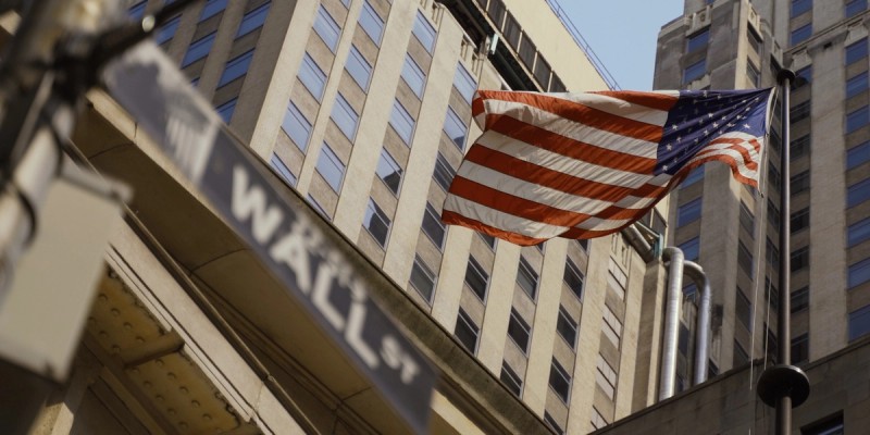 ‘Sell America’ Is Back as Moody’s Pushes 30-Year Yield to 5%