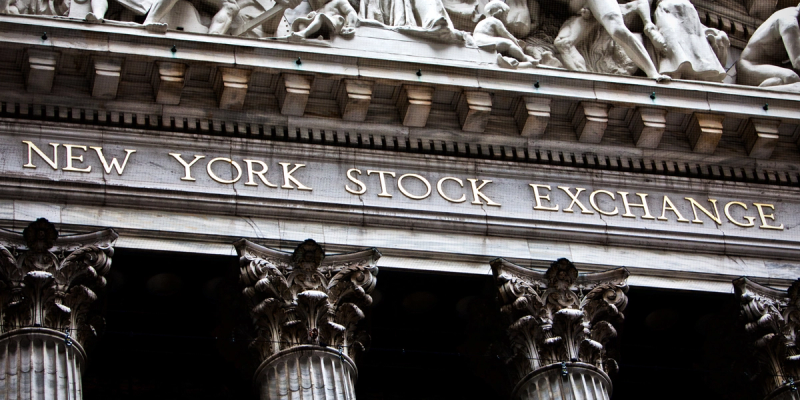 Dow, S&P 500, Nasdaq futures make slight gains as Wall Street eyes earnings with trade tensions ahead