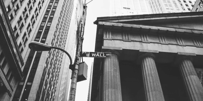 Dow S&P 500, Nasdaq futures climb as de-escalation talk in Iran sparks rally to close out Q1