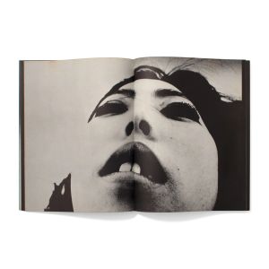 Nobuyoshi Araki: Oh, Nippon (Oh, Japan)