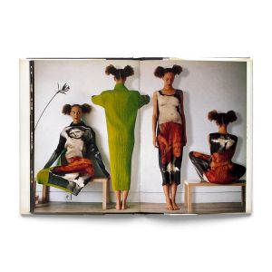 Issey Miyake: Mémoire de la Mode