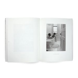 Lorna Simpson: Interior/Exterior, Full/Empty