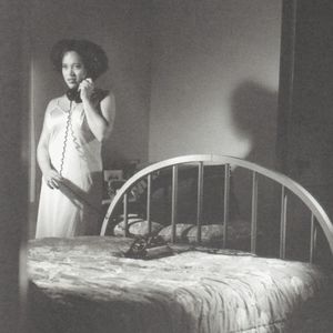 Lorna Simpson: Interior/Exterior, Full/Empty