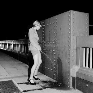 Sophy Rickett: Pissing Women 1995