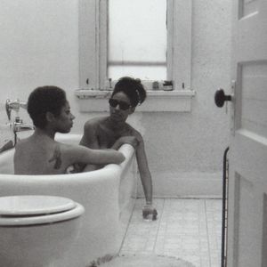 Lorna Simpson: Interior/Exterior, Full/Empty