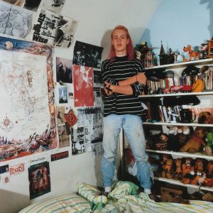 Adrienne Salinger: In My Room: Teenagers in Their Bedrooms