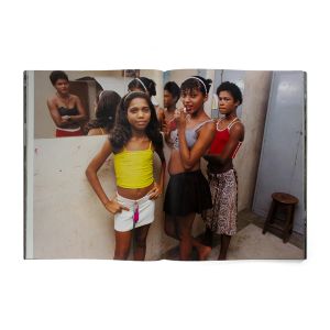 Leticia Valverdes: Brazilian Street Girls