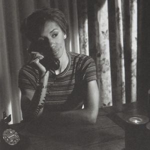 Lorna Simpson: Interior/Exterior, Full/Empty