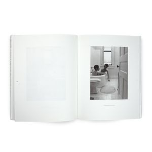 Lorna Simpson: Interior/Exterior, Full/Empty