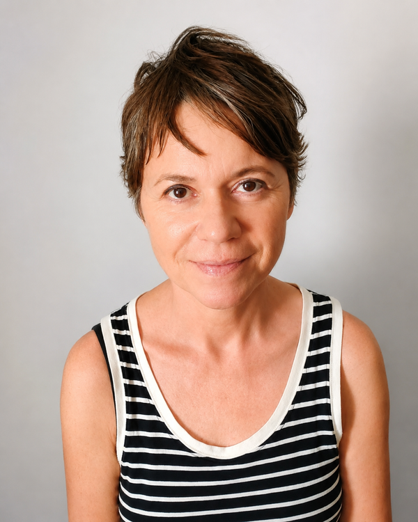 Portrait de Nathalie Marcel, professeur de yoga à La Capsule bien-être