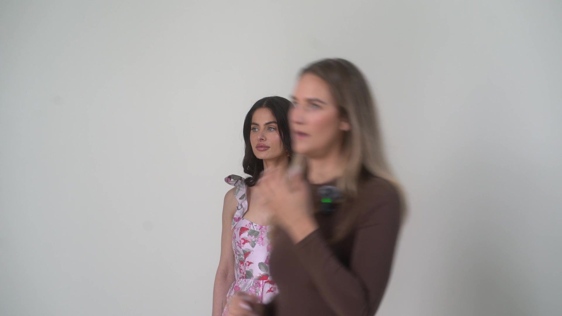 Uitleg voor de camera
