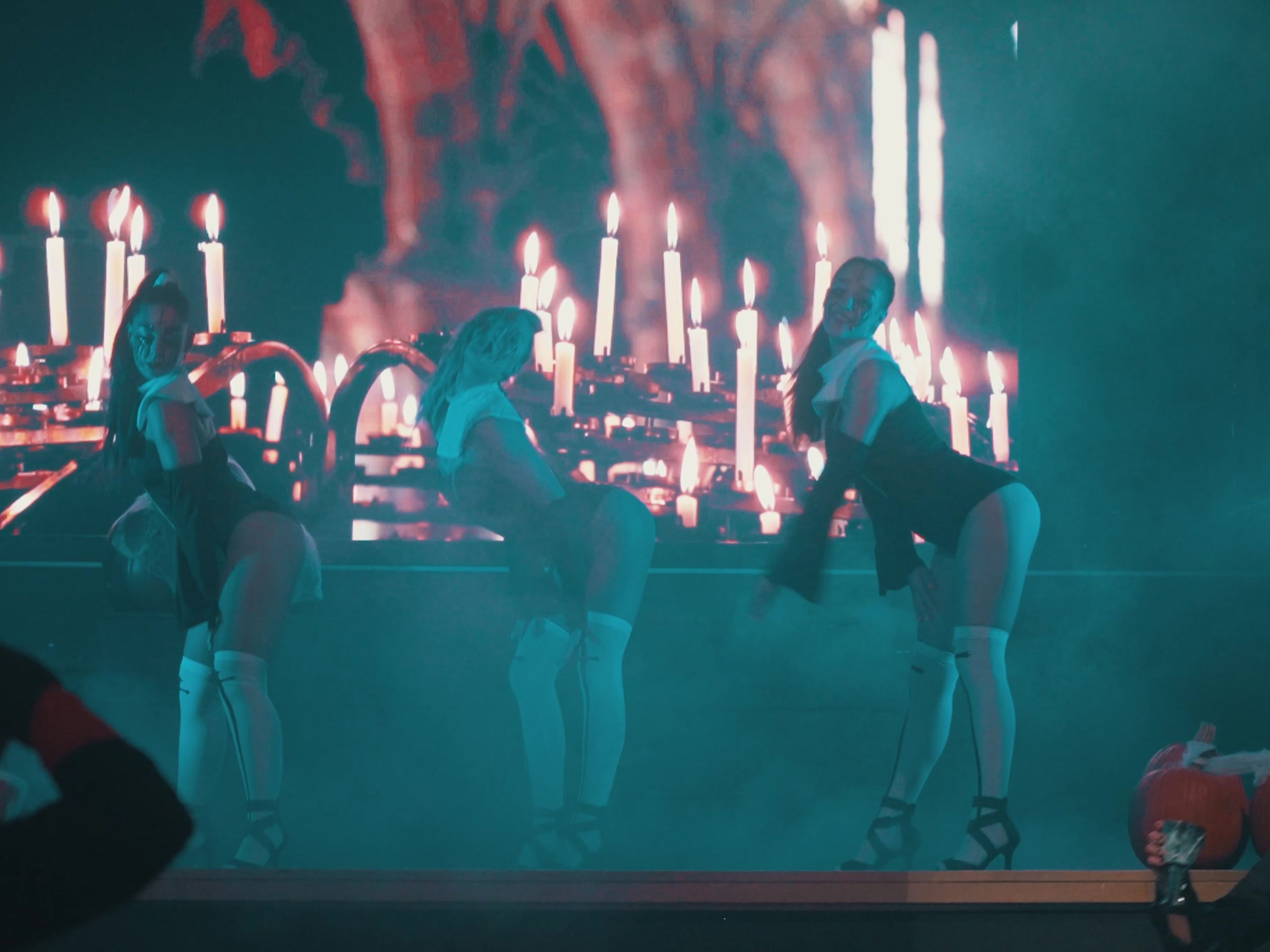 Dansers op het podium van Dance Nation