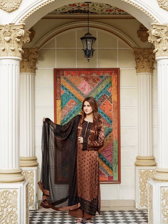 Mahogany, photo 2