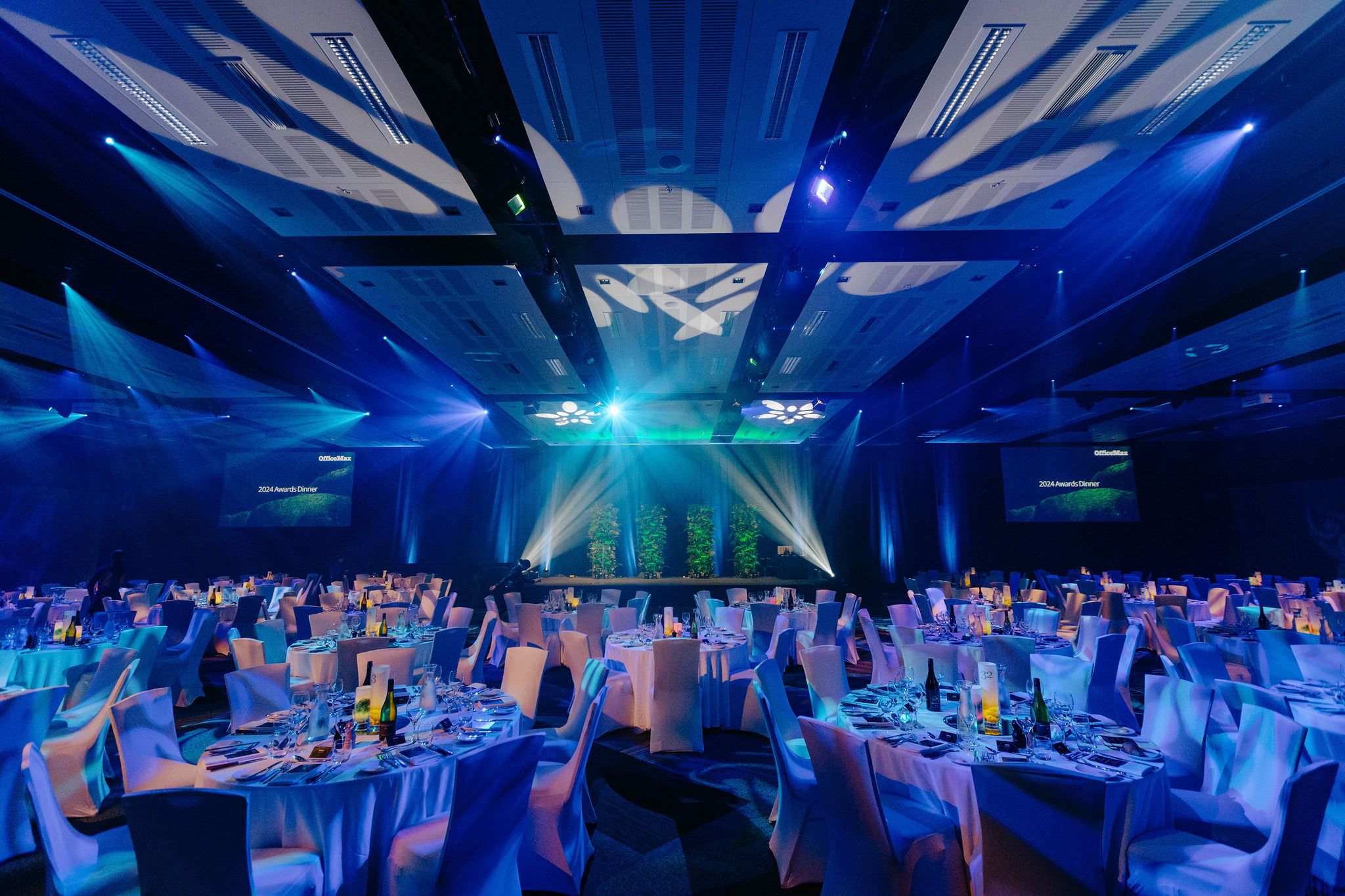 OfficeMax expo in Auckland, guests and the room, event photography by Sonna Studios