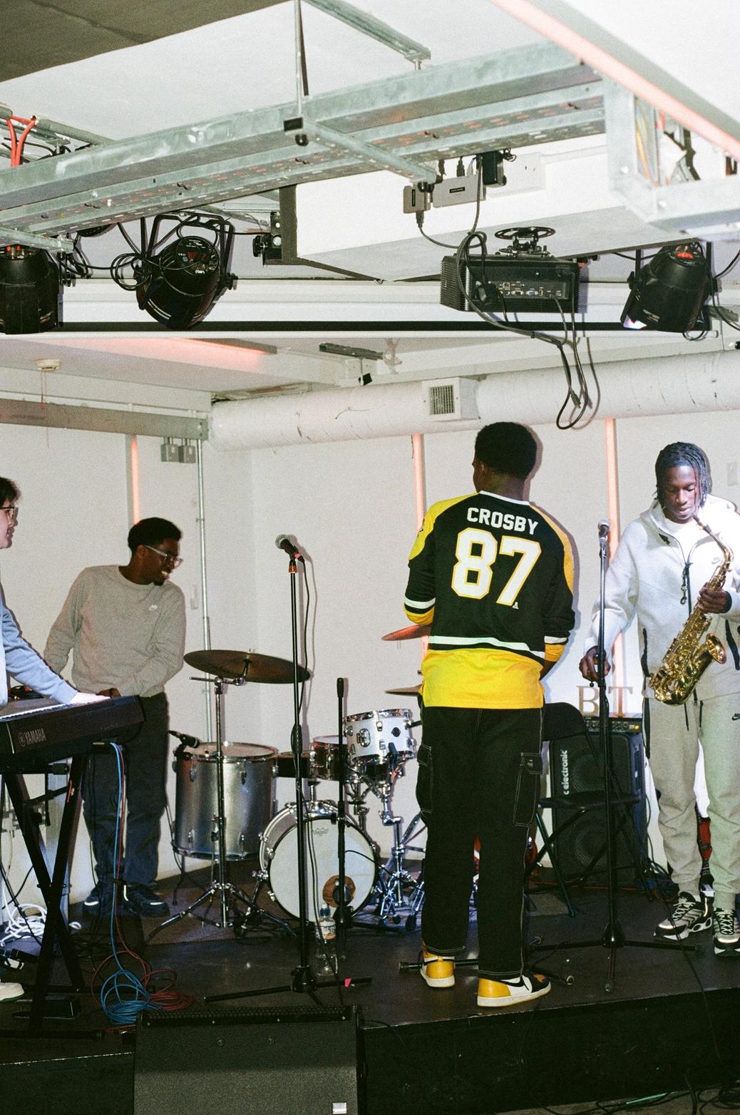 Open Mic #10 - Photo 9.jpg