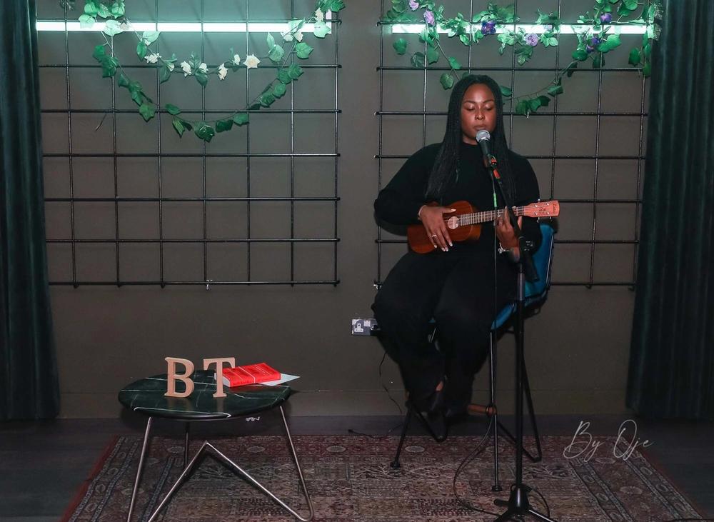 Open Mic #02 - Photo 18.jpg