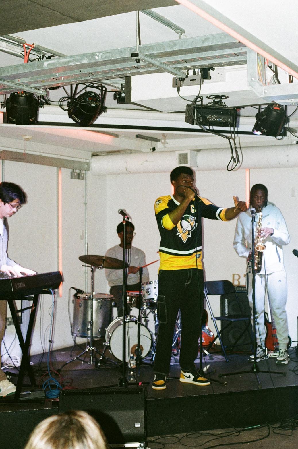 Open Mic #10 - Photo 7.jpg