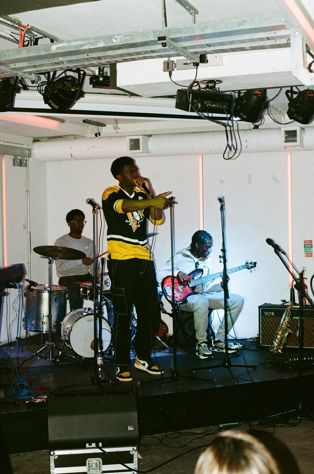 Open Mic #10 - Photo 2.jpg