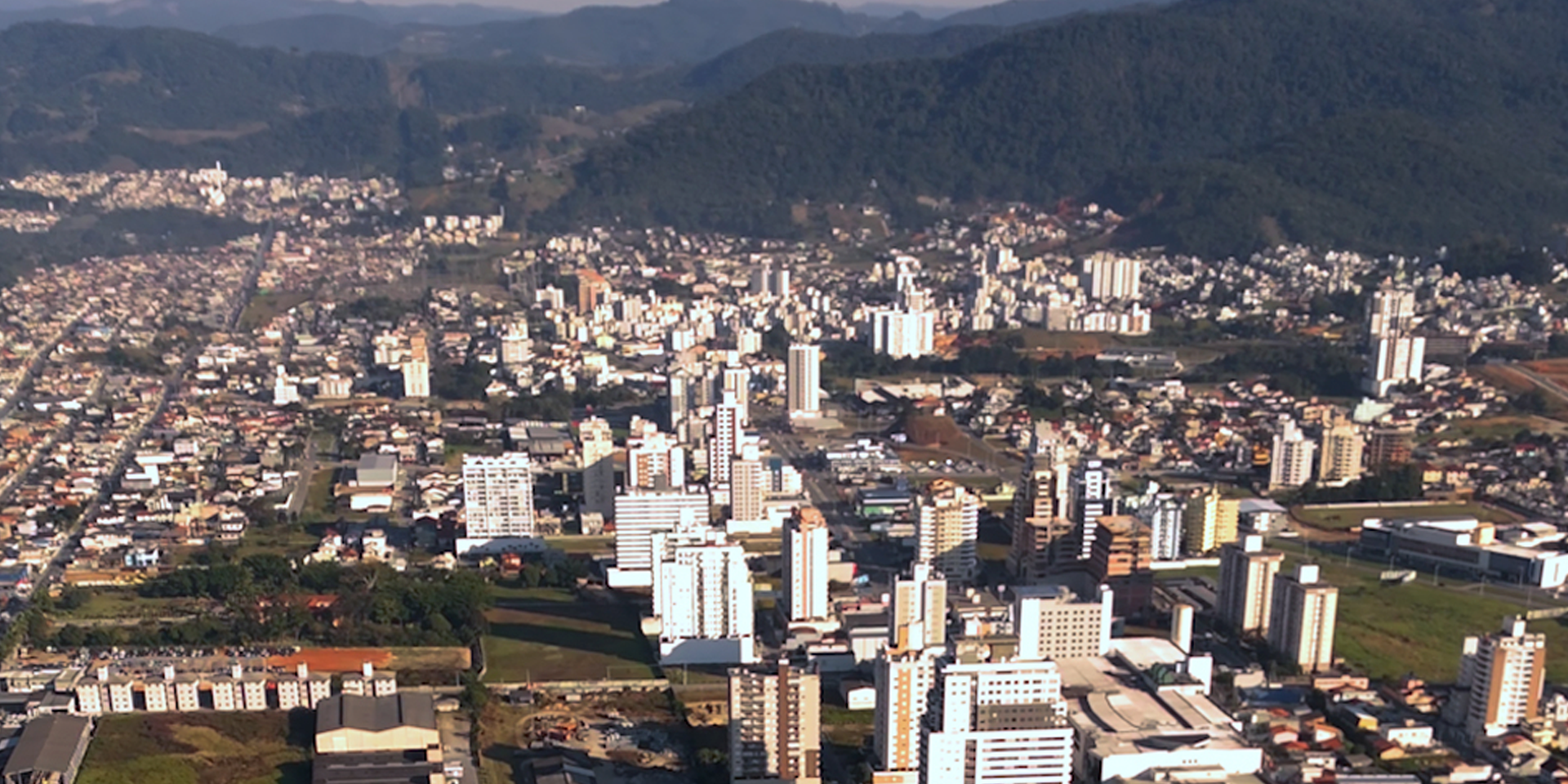 Centro da Palhoça, Apartamentos no Centro da Palhoça, Comprar apartamento no Centro da Palhoça, Imóveis na Palhoça, Apartamentos na Palhoça, Construtora em Palhoça, Morar no Centro da Palhoça, Investir em imóveis na Palhoça, Valorização imobiliária Palhoça, Qualidade de vida Palhoça