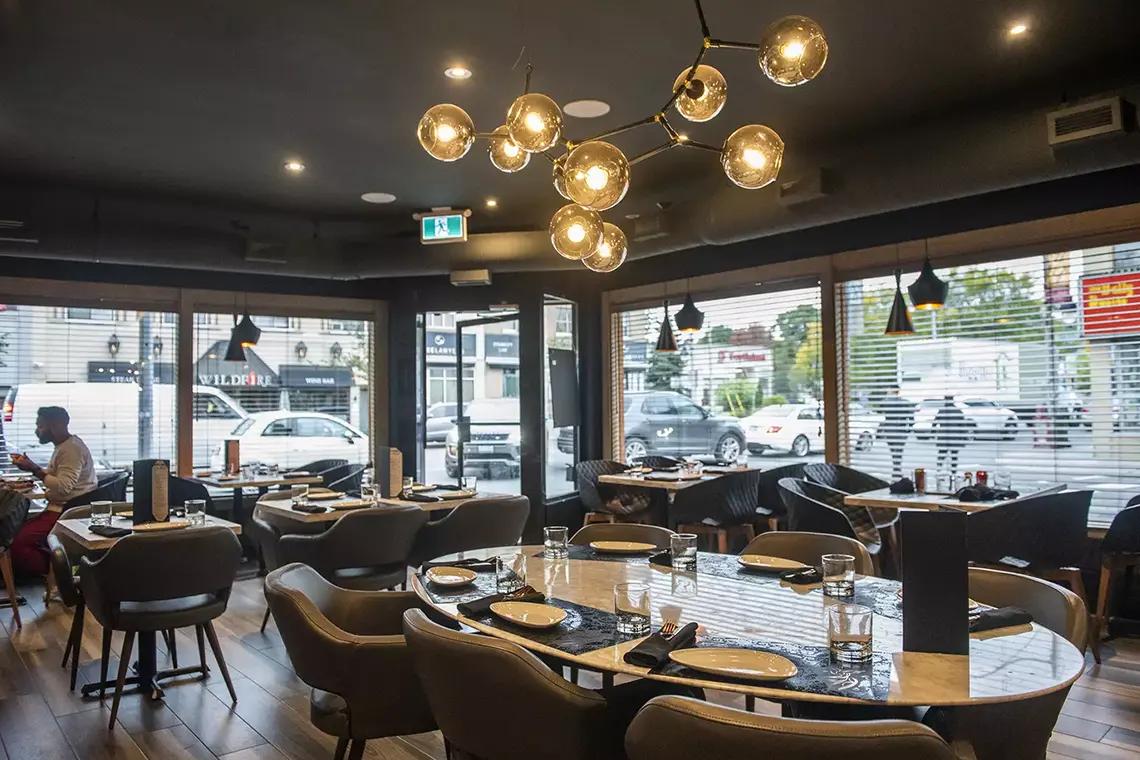 Köz Bingöl in Royal Diner Club