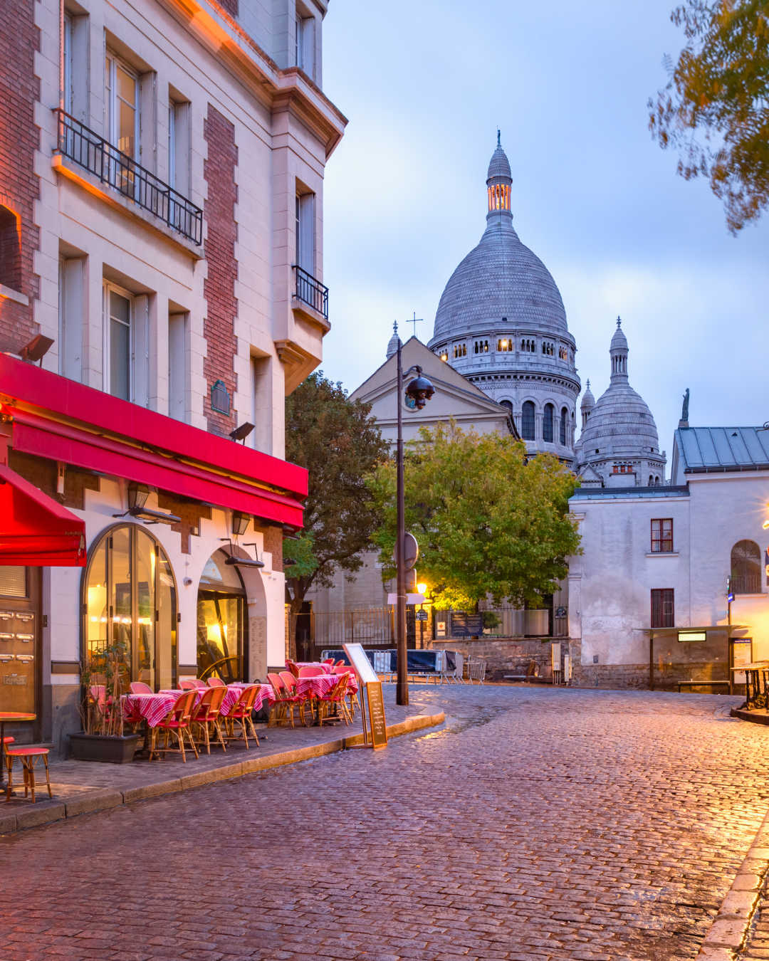 Rua em Montmartre em Paris