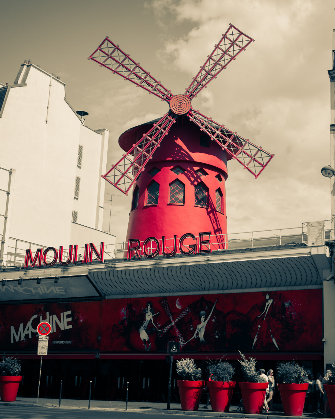 Cabaré de Moulin Rouge em Paris