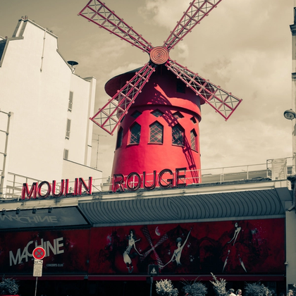 Cabaré de Moulin Rouge em Paris