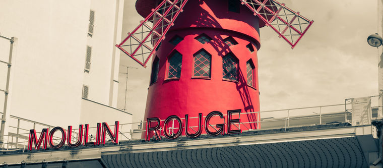 Cabaré de Moulin Rouge em Paris