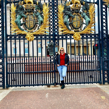 No portão do Palácio de Buckingham