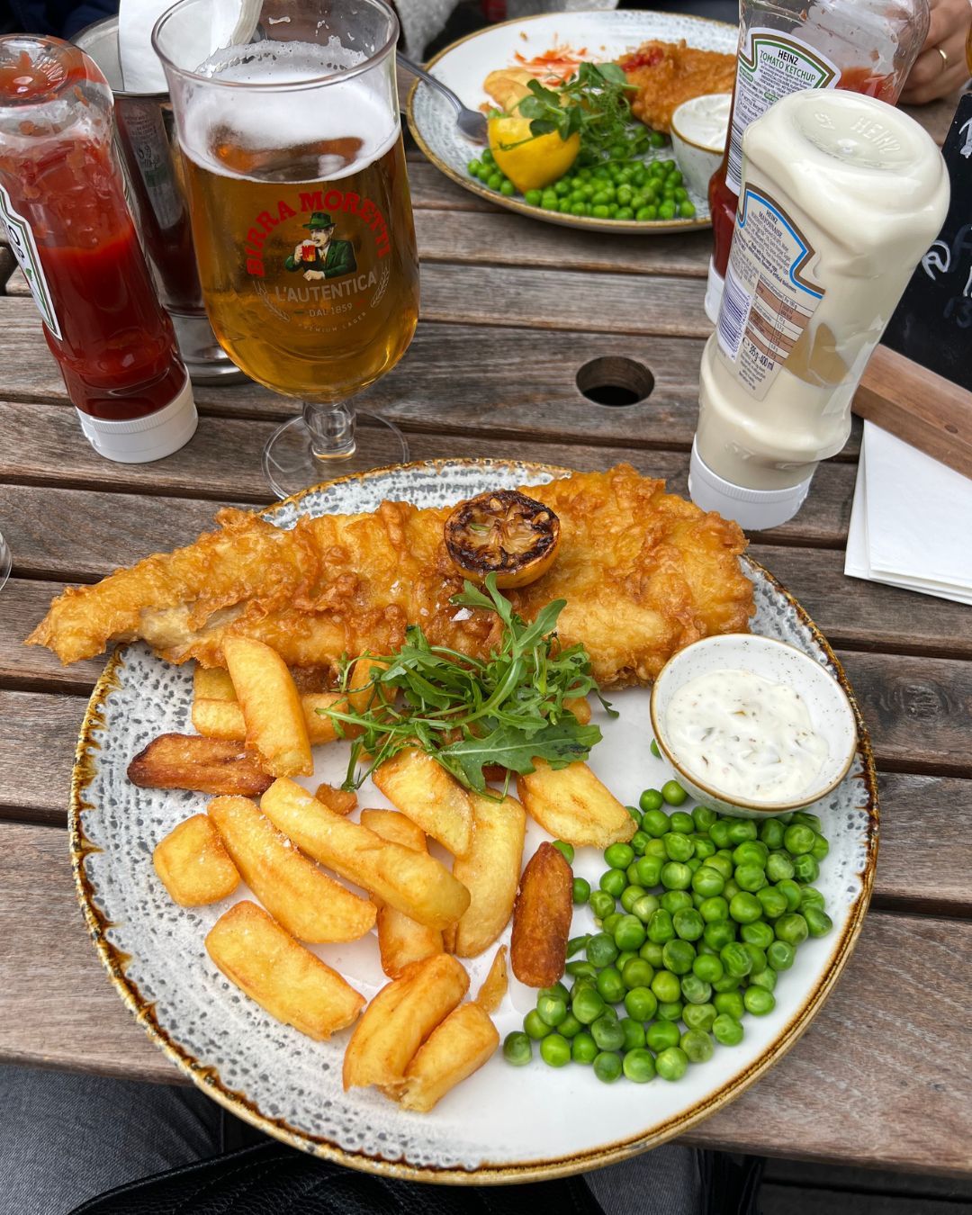 Um Tradicional Fish & Chips no PUB Inglês