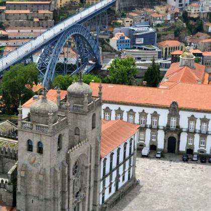 Vista da catedral da Sé do Porto