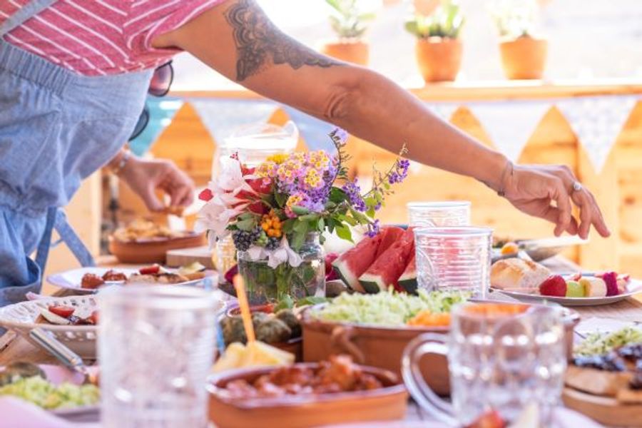 Hosting a Party? Here's Exactly When to Book a Cleaner (Before and After)