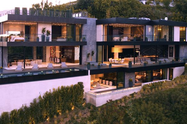 LA Times Feature: The Thrasher Avenue Showplace