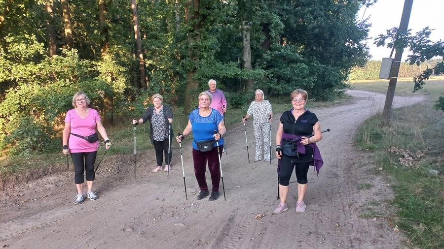 Ruszyły powakacyjne zajęcia Nordic Walking w gminie Lubiszyn