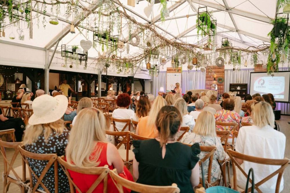 Uczestniczki konferencji „Liderki z sąsiedztwa” w Starym Młynie w Brzeźnicy